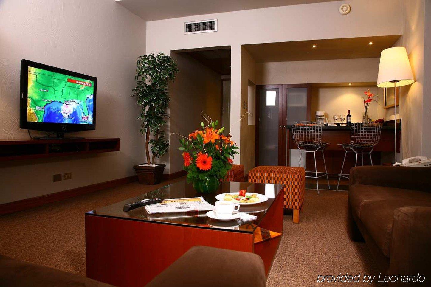Doubletree By Hilton Lima Miraflores El Pardo Restoran gambar